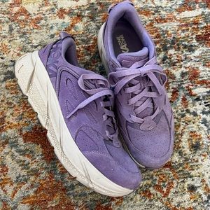 Hoka Cliftons size 9